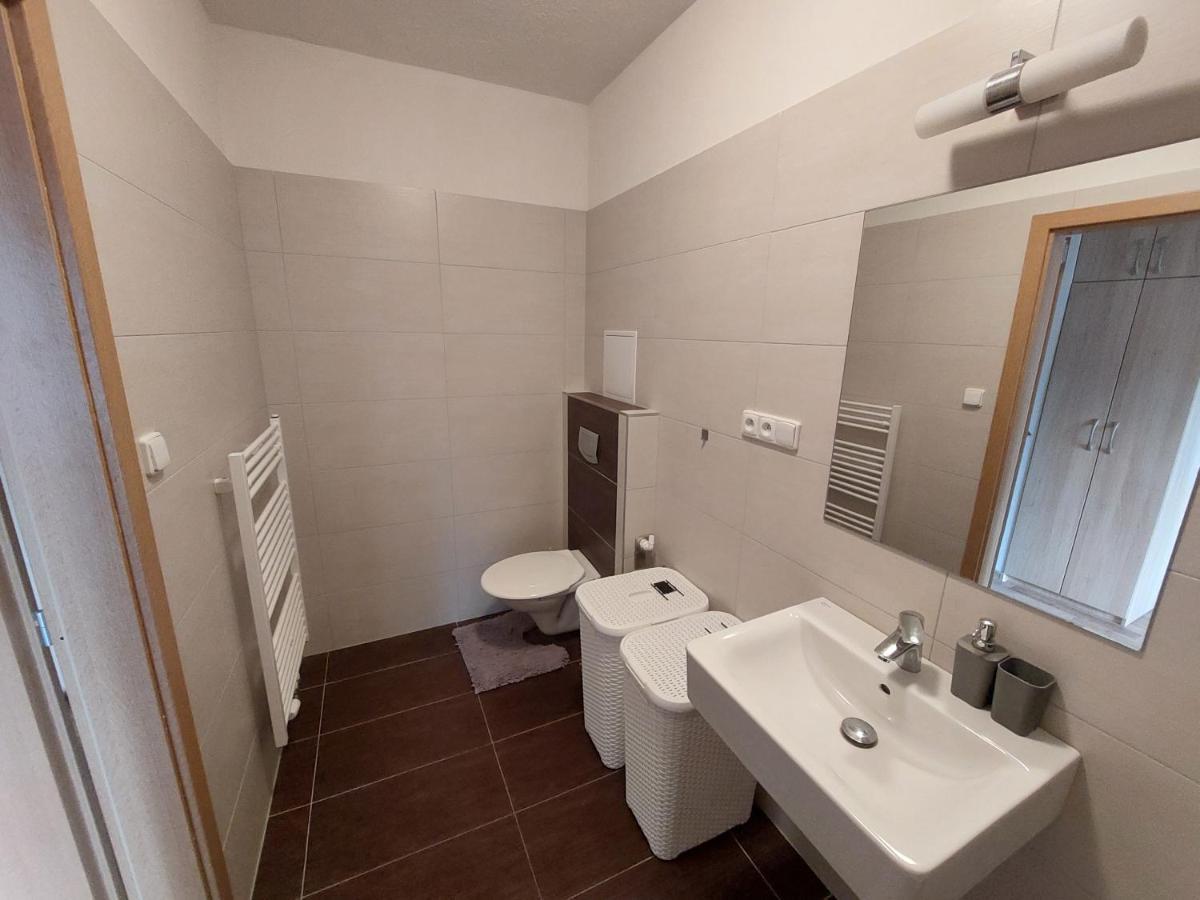 Apartman Vsemina 300 Dış mekan fotoğraf